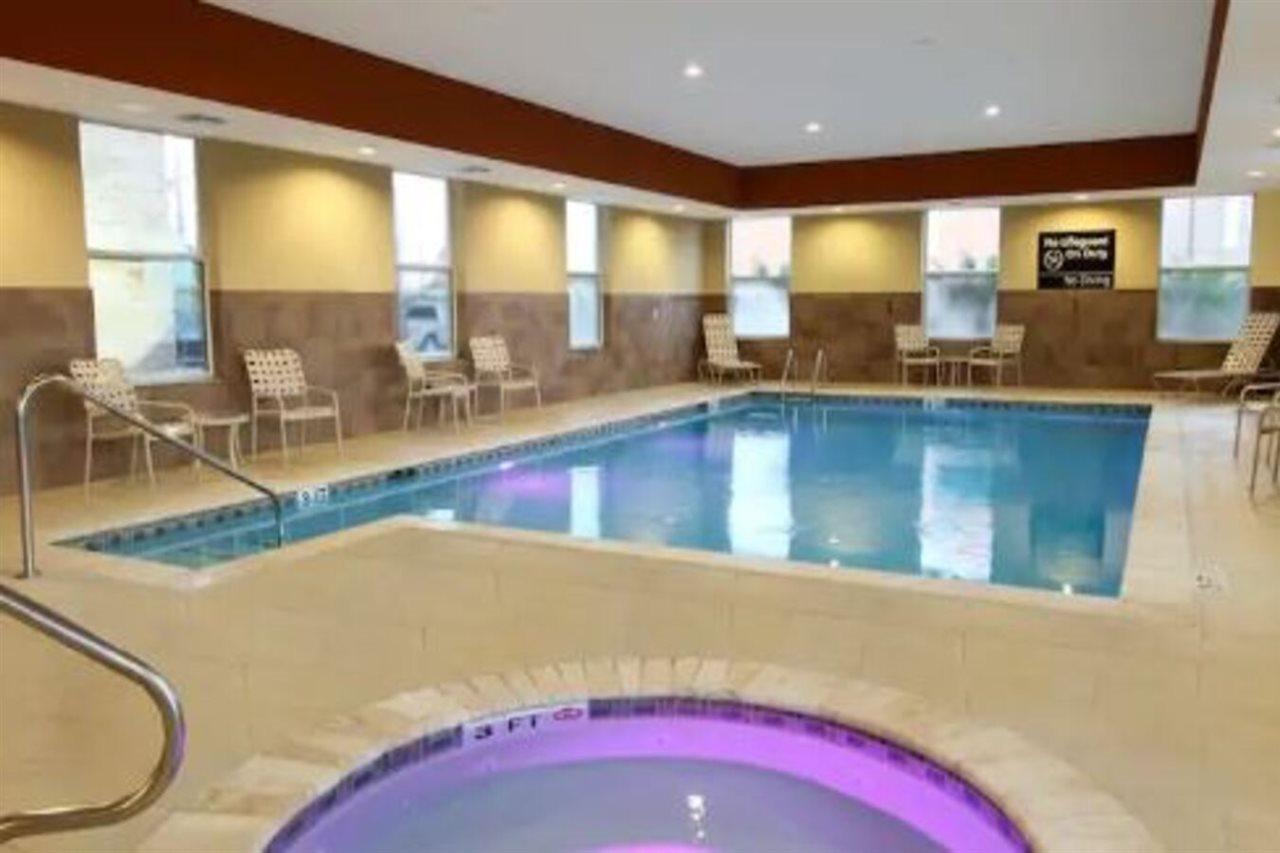 Hampton Inn & Suites Winnie Exterior foto