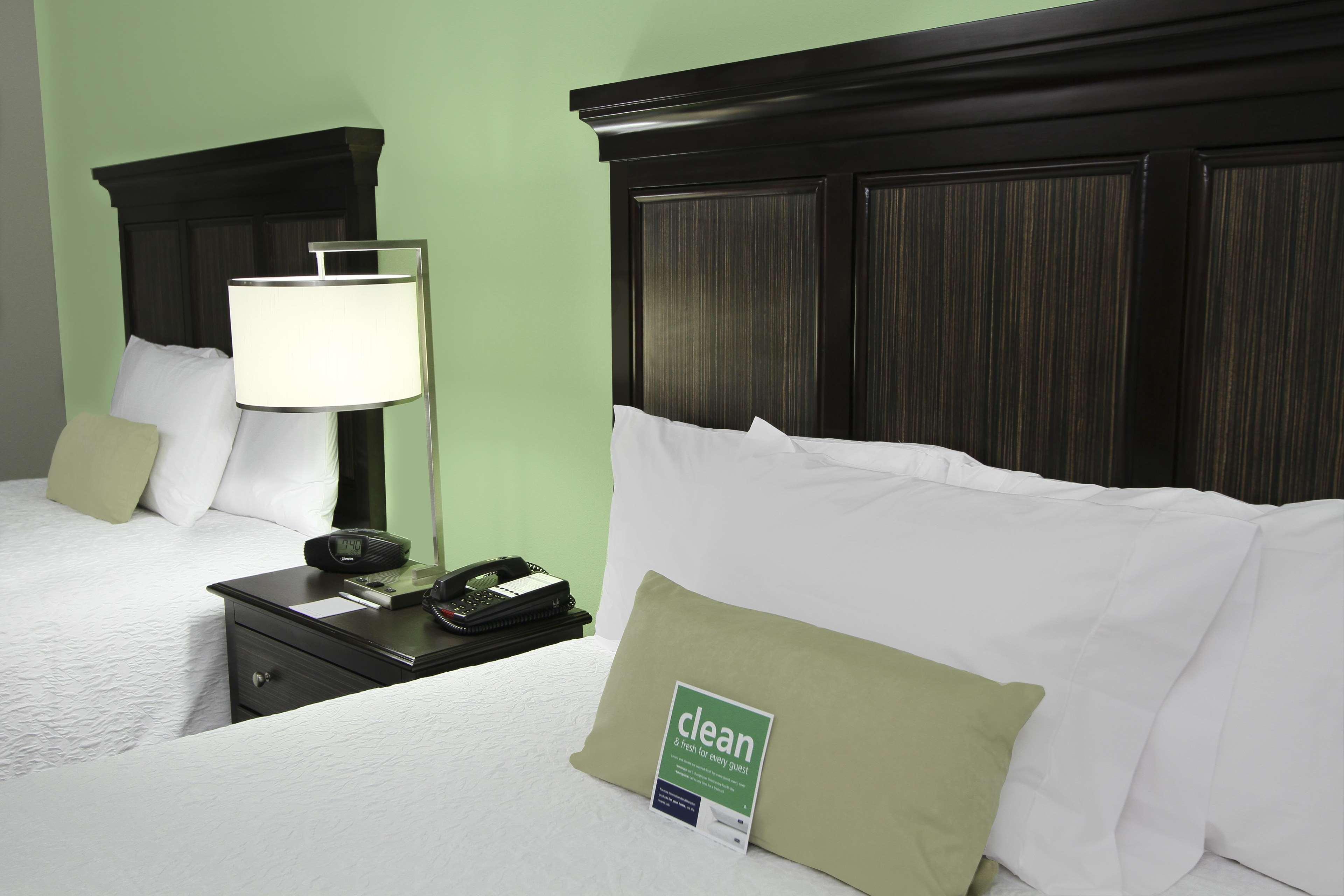 Hampton Inn & Suites Winnie Quarto foto