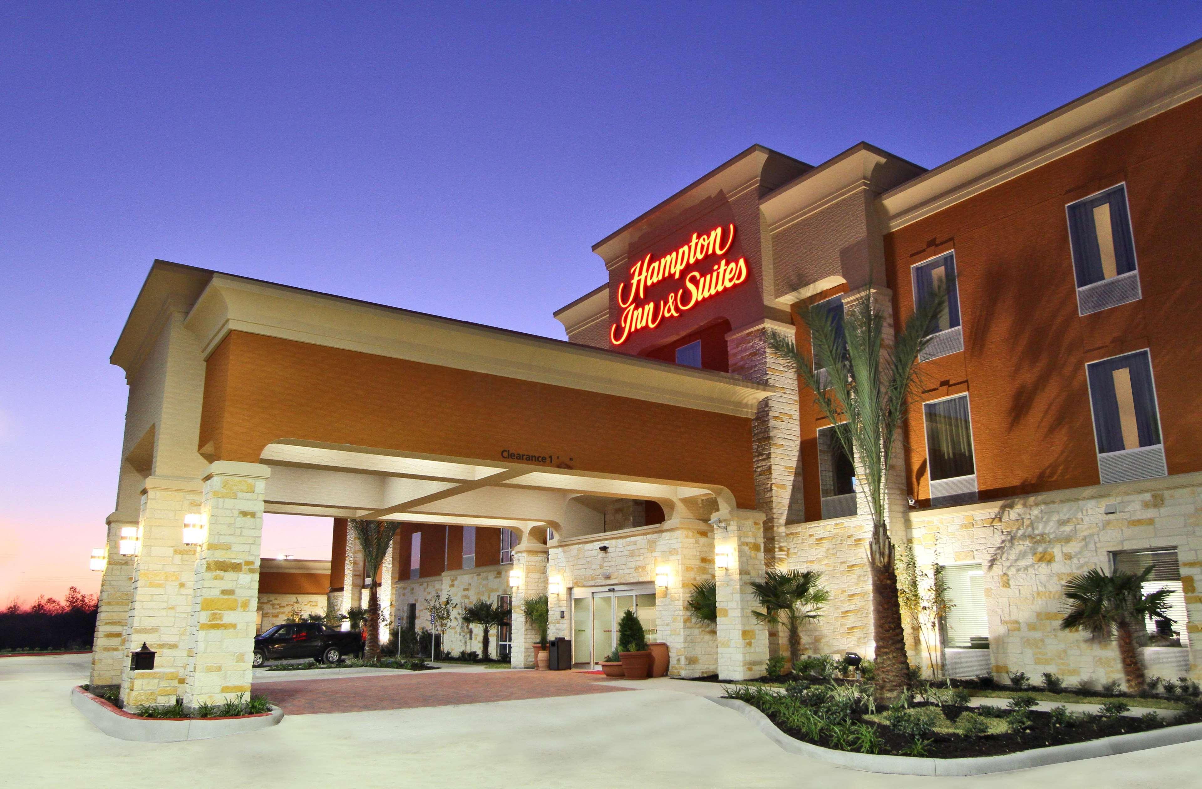 Hampton Inn & Suites Winnie Exterior foto