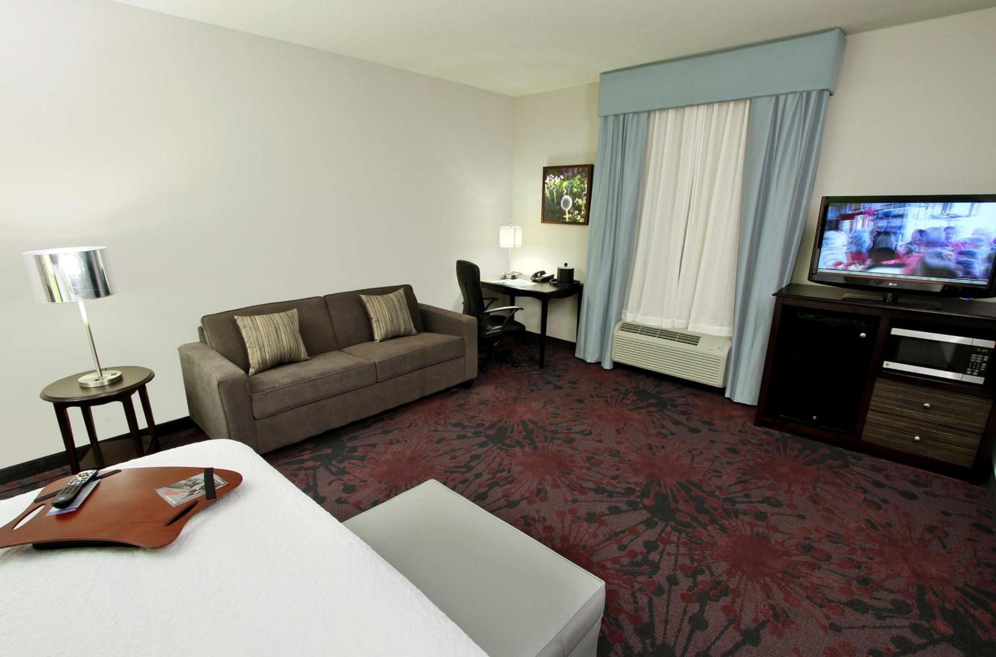 Hampton Inn & Suites Winnie Exterior foto